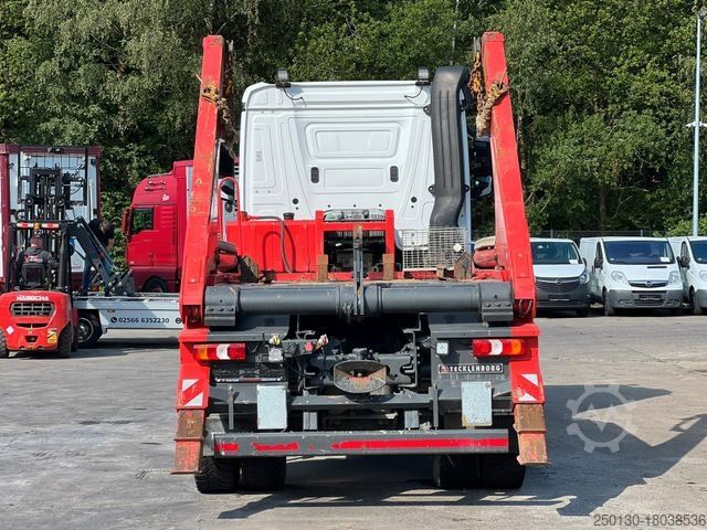 Absetzkipper LKW MERCEDES-BENZ Arocs 1848 4x4 HYVA Absetzkipper