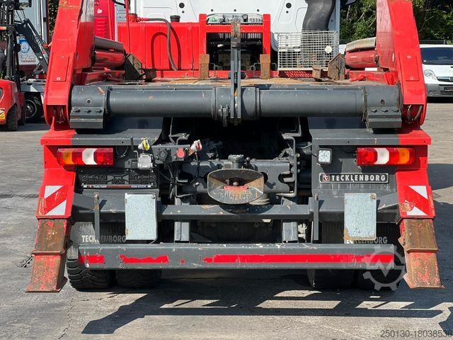 Kippers vrachtauto MERCEDES-BENZ Arocs 1848 4x4 HYVA Absetzkipper