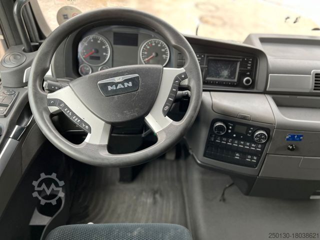 Chasis de camión MAN TGX 24.400 6x2 Euro 6 Fahrgestell