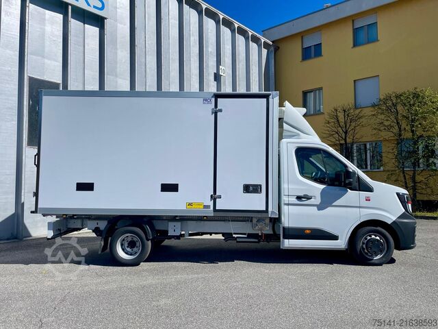 Furgón para transporte de carne colgada, capacidad: 7 pallets EPAL Renault Master 170.35