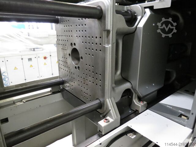 Máquina de moldeo por inyección ARBURG A 470 H (S&P 3796)