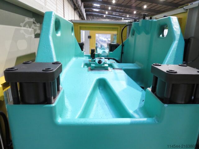 Máquina de moldeo por inyección ARBURG A 1500 T 2000-400 (S&P 3792)