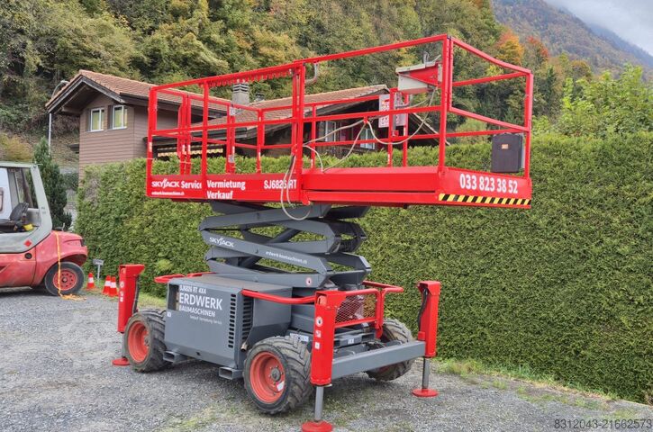 Mobile work platform Skyjack SJ6826RT