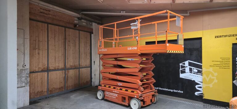 Scissor lift Skyjack SJ4740