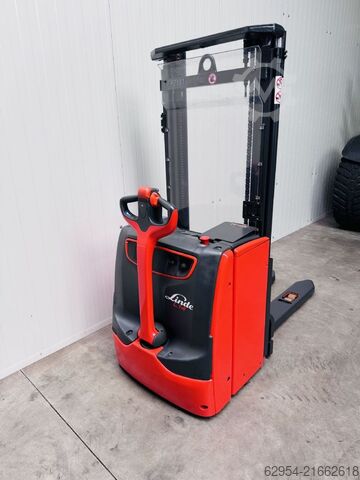 Handmatige stapelaar Linde L 14 i Initalhub