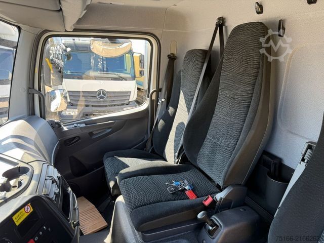 Box van MERCEDES-BENZ ATEGO 818 L Koffer 6,10 m LBW 1 to.*AHK*EURO 6 E