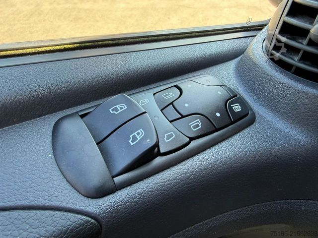 Box van MERCEDES-BENZ ATEGO 818 L Koffer 6,10 m LBW 1 to.*AHK*EURO 6 E