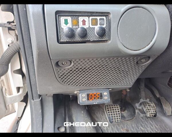 Özelleştirilmiş panelvan IVECO DAILY 70C17 CON GRUPPO FRIGO PATENTE C