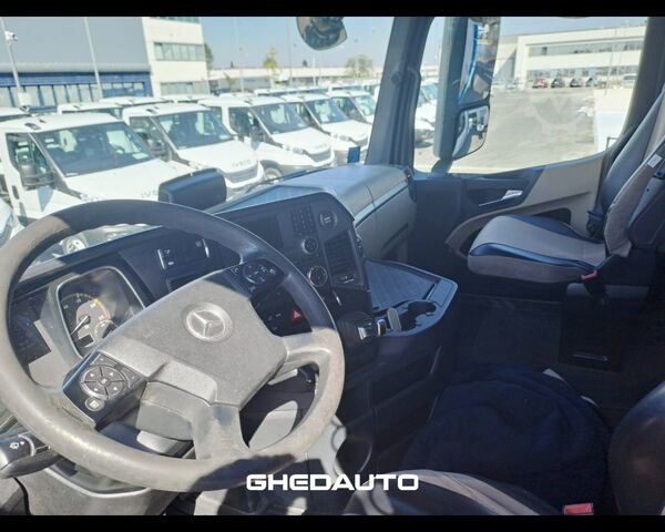Standart çekici ünitesi Mercedes-Benz MERCEDES ACTROS 2553 CASSONE TRASPORTO FIENO