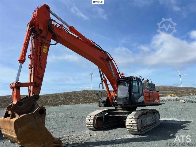 Grävmaskin med larvband Hitachi zx530LCH-6 excavator w/ bucket. WATCH VIDEO