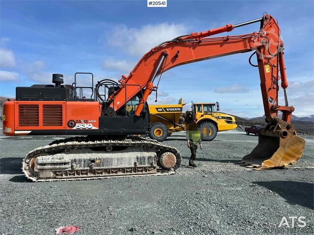 Rupsgraafmachine Hitachi zx530LCH-6 excavator w/ bucket. WATCH VIDEO