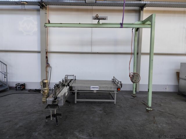 Poloautomatický depaletizér nových skleněných lahví BEYER / KETTNER BEYER / KETTNER 