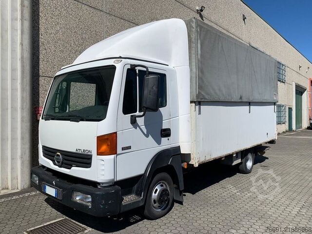 Gardinsided kassevogn Nissan Atleon 35.15 - Furgone in Lega con Telo