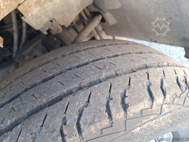 Gesloten bestelwagen met achterklep Iveco DAILY 60C15