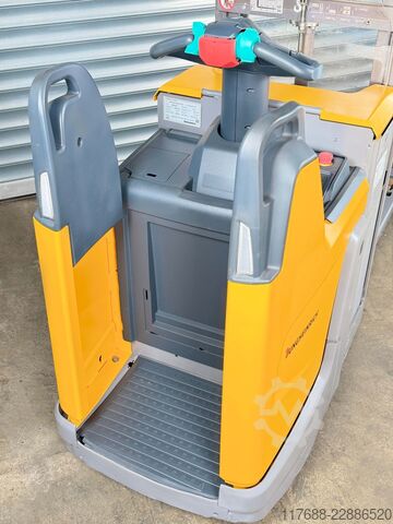 Chauffør af højløfter Jungheinrich ERD 220 DrivePlus - nur 2804 Std. - Batterie 84%