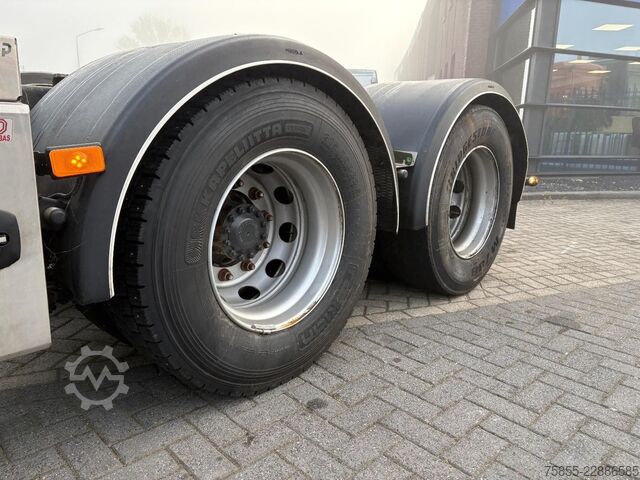 Πλαίσιο με καμπίνα Volvo FM450 6x2 /  Euro 6 / Chassis  / 331.000 KM