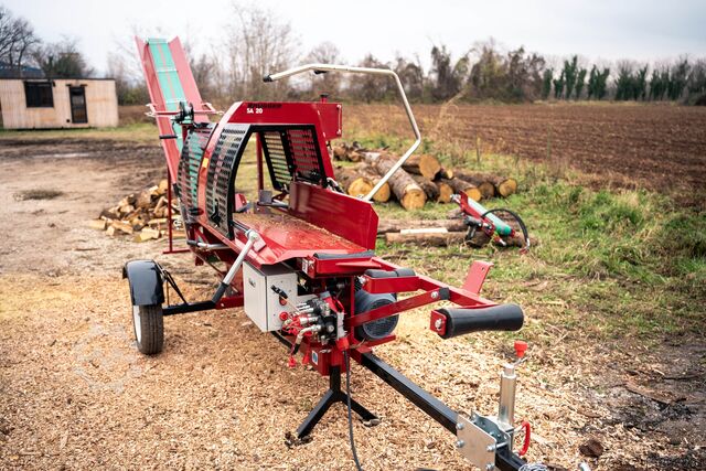 Automatische brandhoutverwerker, houtkloofmachine Brugger SA38