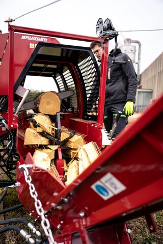 Automatische brandhoutverwerker, houtkloofmachine Brugger SA48 Pro