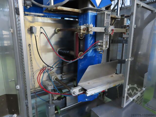 Maschine zum Formen, Füllen und Verschließen von Beuteln Rovema-INNOTECH Revo 6000