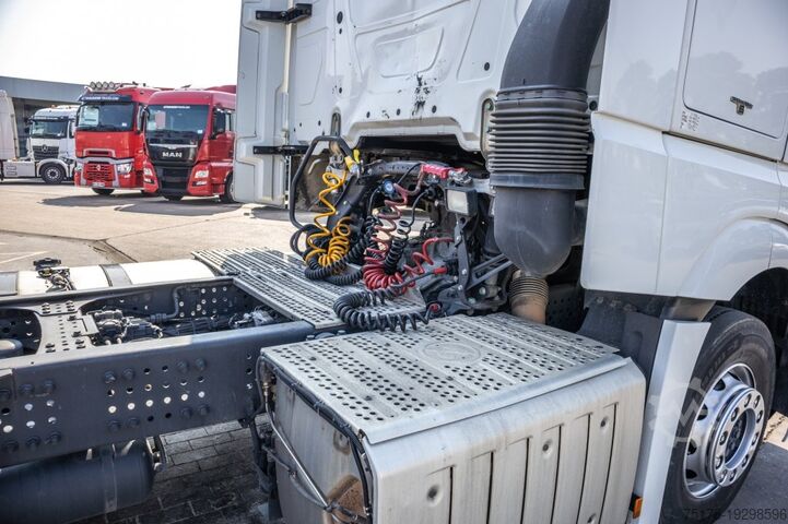 Standard tractor MERCEDES ACTROS 1845 LS