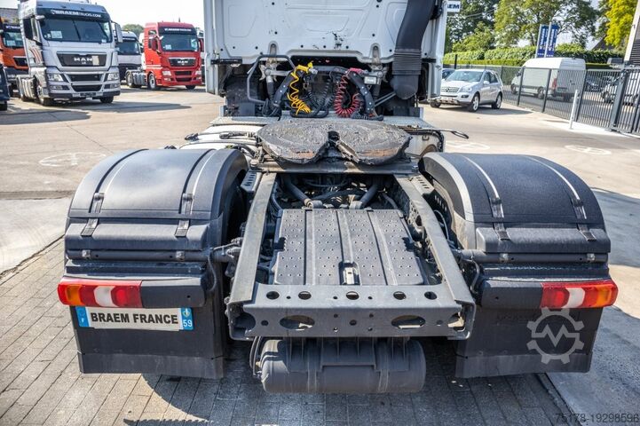 Standard tractor MERCEDES ACTROS 1845 LS