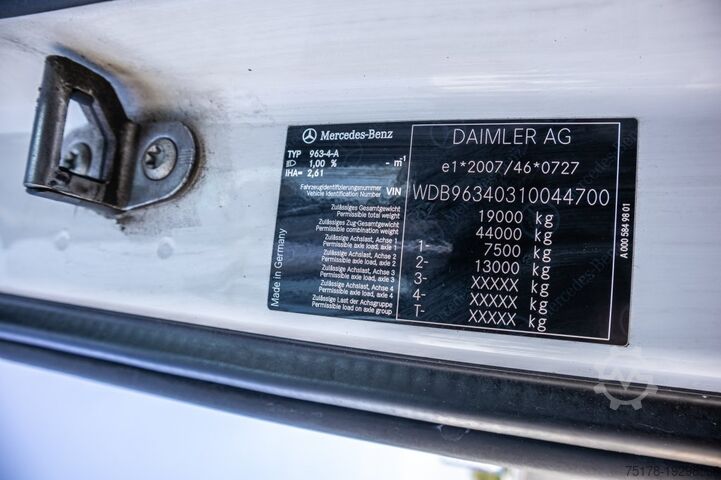 Standard tractor MERCEDES ACTROS 1845 LS