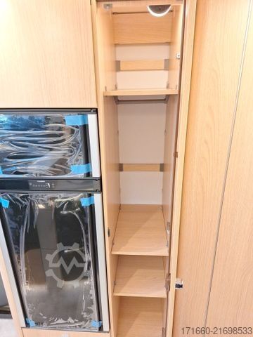 Autorulotă integrată HYMER/ERIBA B-Klasse ML I BlackLine 780 HUBSTÜTZ.,