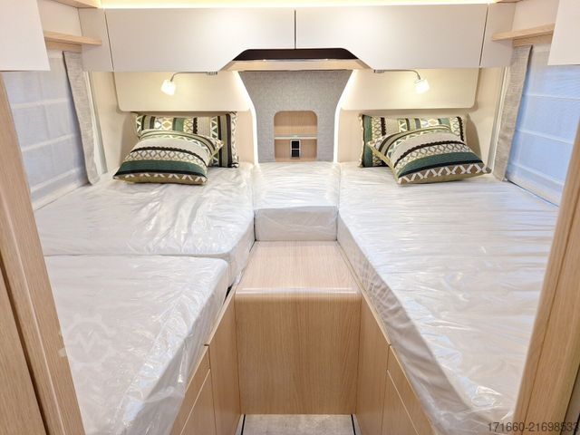 Autorulotă integrată HYMER/ERIBA B-Klasse ML I BlackLine 780 HUBSTÜTZ.,