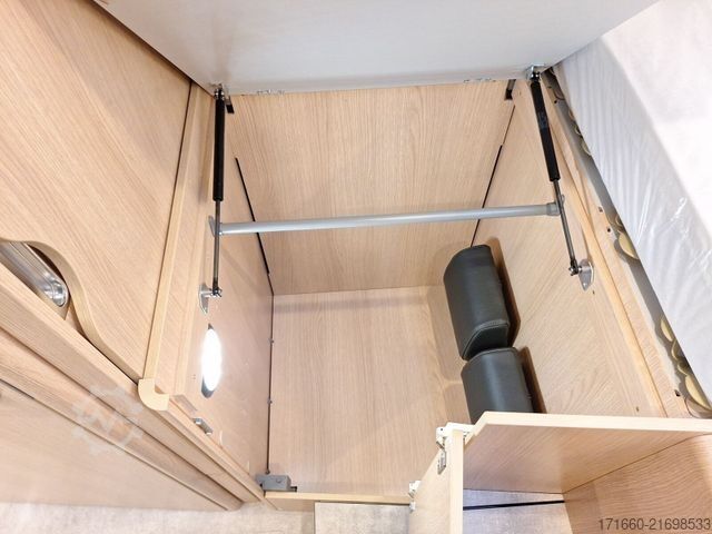 Autorulotă integrată HYMER/ERIBA B-Klasse ML I BlackLine 780 HUBSTÜTZ.,