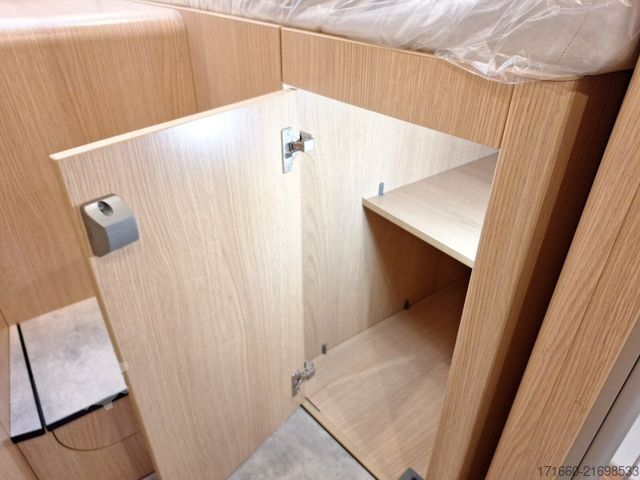 Autorulotă integrată HYMER/ERIBA B-Klasse ML I BlackLine 780 HUBSTÜTZ.,