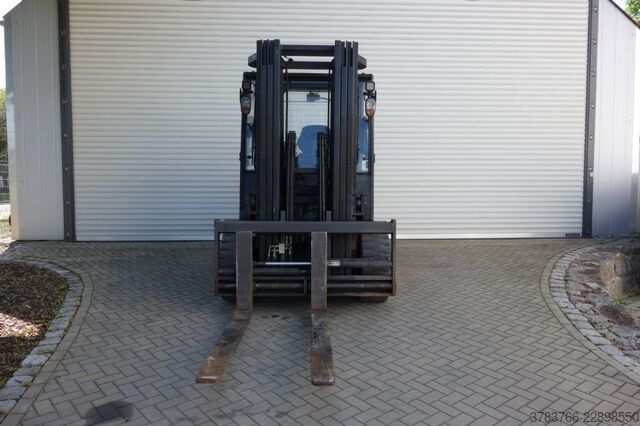 Electric 4-wheel forklift Toyota 8FBMHT60
