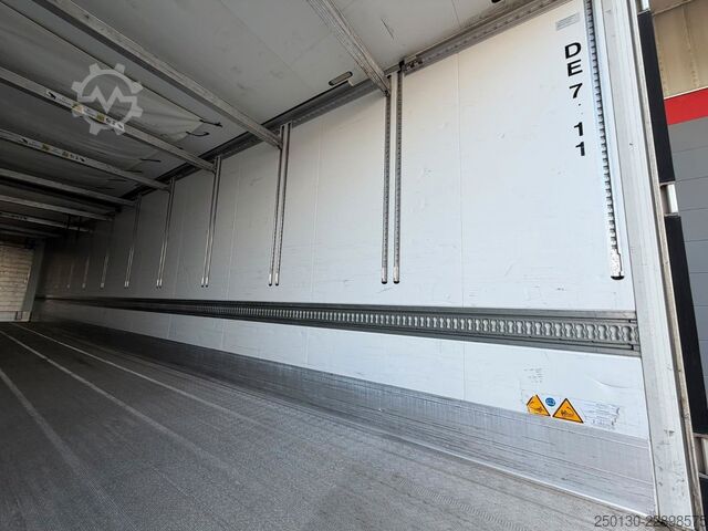 Naczepa chłodnia SCHMITZ CARGOBULL Doppelstock Tiefkühler /Telematic/Defrost