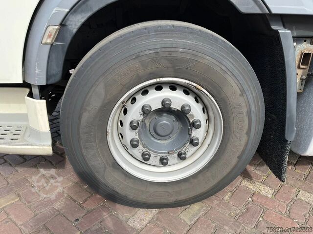 Standaard-SZM DAF XF 480 FT Nokkenas vervangen op 614000 KM