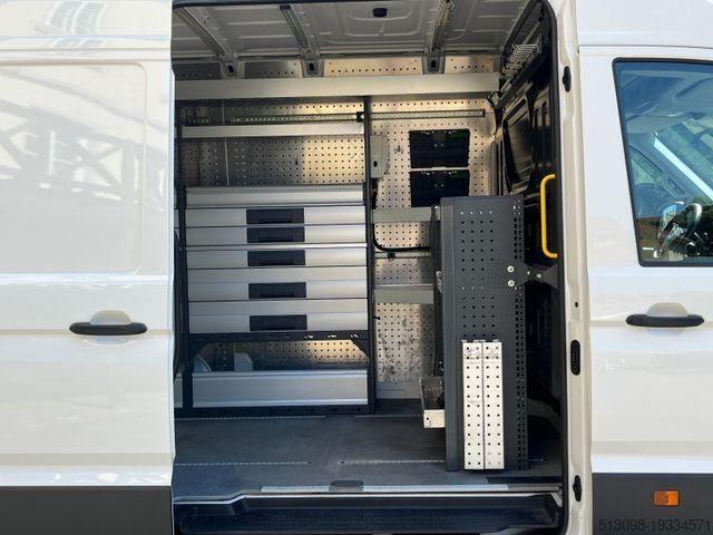 Højt tag varevogn VOLKSWAGEN CRAFTER 2.0 TDI BOTT REGALS. STANDHZG. NAVI PDC