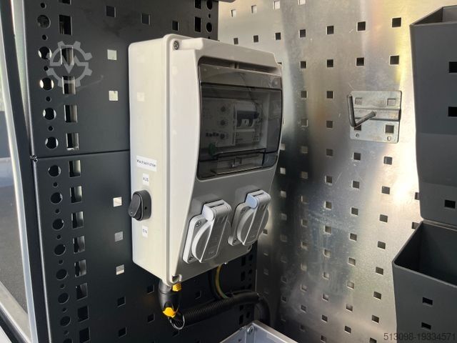 Komercijalno vozilo sa visokim krovom VOLKSWAGEN CRAFTER 2.0 TDI BOTT REGALS. STANDHZG. NAVI PDC