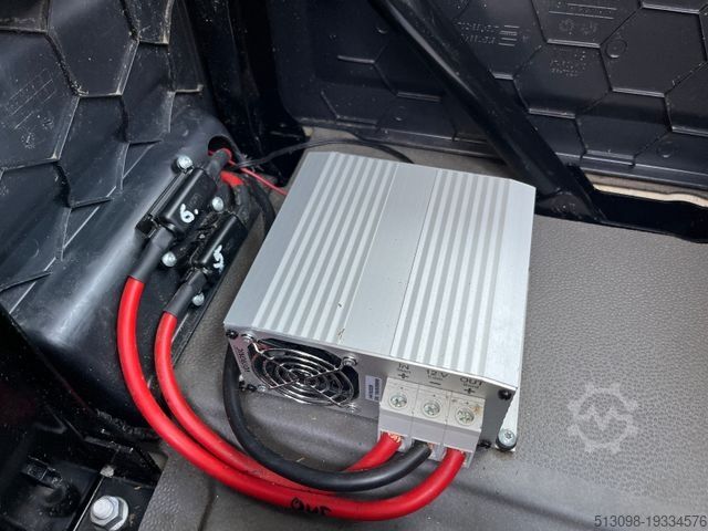 Komercijalno vozilo sa visokim krovom VOLKSWAGEN CRAFTER 2.0 TDI BOTT REGALS. STANDHZG. NAVI PDC