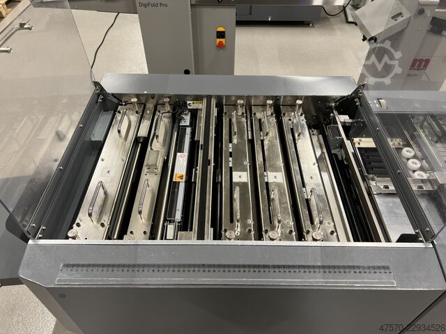 μηχανή αυλάκωσης και διάτρησης Duplo Docucutter DC-645