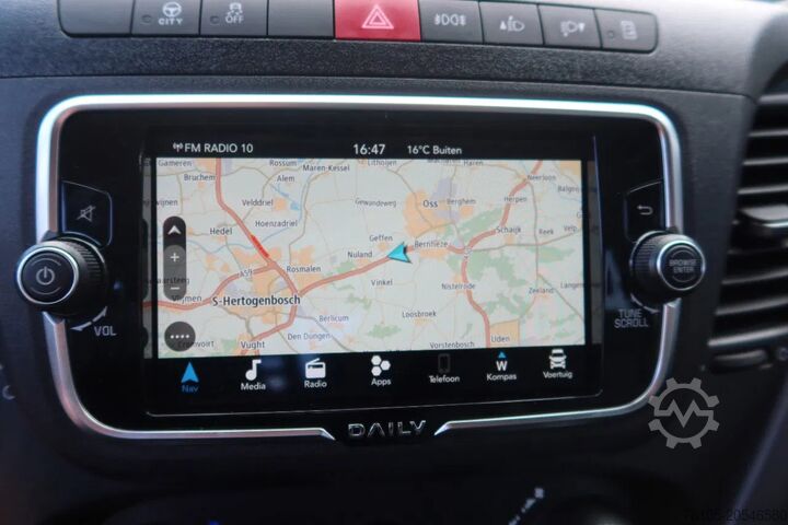 Iveco Daily 35C16 HI Matic Dubbele cabine open 7-persoons uitvoering. Dubbel lucht op achteras. 3.0 Iveco Daily 35C16 HI Matic Dubbele cabine open 7 pers...