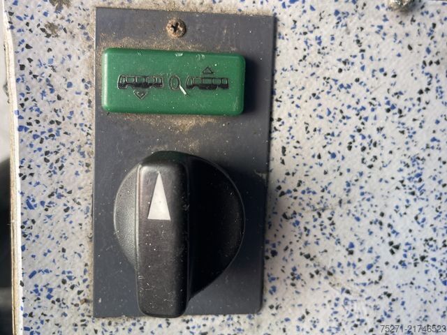 Autobus za međugradski prevoz MERCEDES-BENZ O 404 10 RHD A