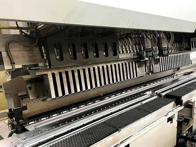 Centro de dobra de chapas CNC Salvagnini P4-2516-ALA