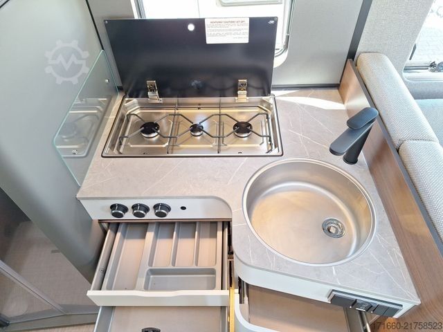 Integrerad husbil HYMER/ERIBA B-Klasse MC I 680