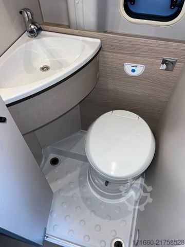 Husbil BÜRSTNER Lineo C 550 Gästebett