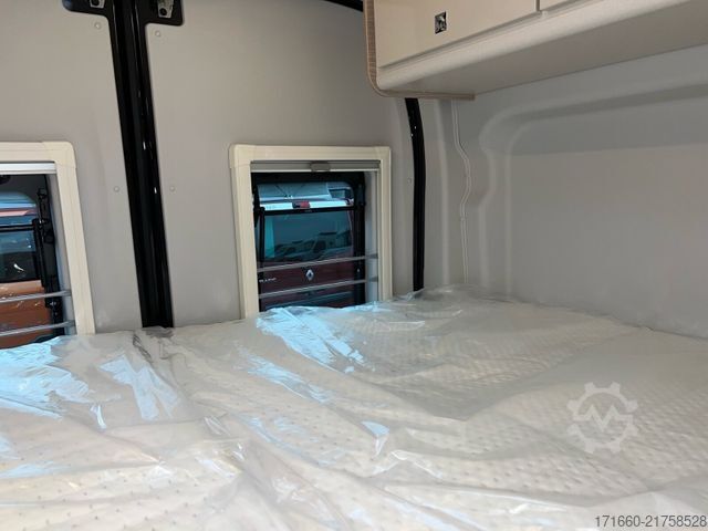 Husbil BÜRSTNER Lineo C 550 Gästebett