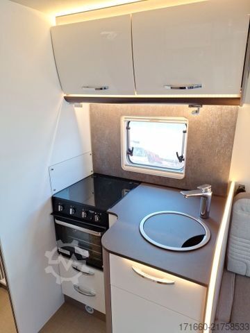 Halvintegrerad husbil BÜRSTNER Lyseo TD 594 AHK/ SAT/ TV