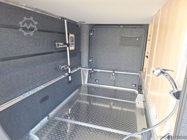 Integrerad husbil HYMER/ERIBA B-Klasse ML I BlackLine 780 HUBSTÜTZEN+Autarkie