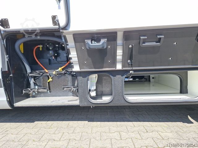 Integrerad husbil HYMER/ERIBA B-Klasse ML I BlackLine 780 HUBSTÜTZEN+Autarkie