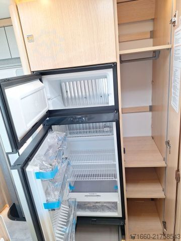 Integrerad husbil HYMER/ERIBA B-Klasse ML I BlackLine 780 HUBSTÜTZEN+Autarkie