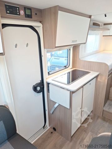 Halvintegrerad husbil CARADO V 347