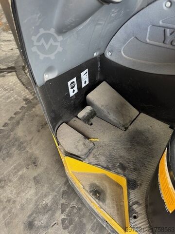 Reach trucks Yale MR14