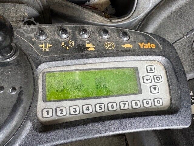 Reach trucks Yale MR14